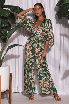 Summer Jumpsuit Outfit, Floral Print Kimono, Floral Print Jumpsuit, Flowy Sleeves, Print Kimonos, Floral Jumpsuit, Jumpsuit With Sleeves, Printed Jumpsuit