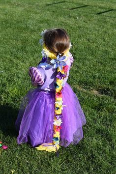 This Princess Rapunzel hair is the perfect addition to your little princess' dress up clothes, Halloween costume, or birthday party theme.  The hair itself is intended to resemble Princess Rapunzel's hair (from the movie Tangled) toward the end when she gets it braided with flowers. This item is made to order, as you will be able to specify the length that you want to best accommodate your use for this product.  Length is determined from where the braid begins to the ends of the yarn. Rapunzel Wig Yarn, Tangled Rapunzel Birthday Party Games, Crochet Rapunzel Wig, Rapunzel Yarn Wig, Tangled Theme, Rapunzel Braid, Tangled Birthday Party, Rapunzel Birthday Party, Tangled Birthday