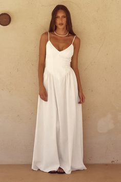 ZEPHY MAXI DRESS - WHITE Engagement Photos Maxi Dress, White Dress Maxi, Maxi White Dress, Beach White Dress, Engagement Outfit, Long White Dress, Grad Dresses, Flowing Skirt, Tropical Wedding