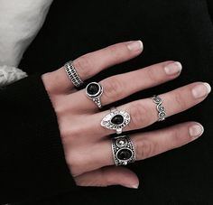 Grunge Earrings Aesthetic, Edgy Rings Aesthetic, Harold Godwinson, Hand References, Dark Girl, Magnus Bane, Rings Stacking, Rings Aesthetic