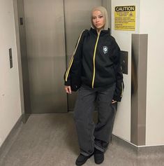 Baddie Hijabi Outfits, Hijabi Streetwear, Modest Winter Outfits, Fits Streetwear, Modesty Outfits, Muslim Outfits Casual, Hijab Style Casual