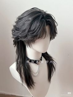 Hairstyles On A Mannequin, Uneven Hairstyles, Tomboy Sidetails, Tomboyish Side Tails, Tali Leher Lelaki, Long Fluffy Hair, Dark Hairstyles, Long Hair Ideas, Short Grunge Hair