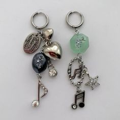 Key Chains Handmade, Keyring Aesthetic, Key Chains Aesthetic, Keychains For Backpacks, Cute Key Chains, Aesthetic Keychain, Keychain Aesthetic, Cool Keychains, Accessory Inspo