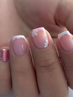 short spring nails: pink and white French tips with florals Cute Pastel Nail Designs For Short Nails, Very Short Cute Nails, Cute French Tips Short, Square Nails Spring Colors, Gel Nails Ideas Short Simple One Color, Manicure Ideas For Short Nails Summer, Fresh Tip Nails, Manicure Ideas Short Nails, Cute Short Gel Nails Ideas