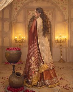 Suits Pakistani, Organza Suits, Designer Salwar Kameez, Creative Fashion Photography, Pakistani Salwar, Gowns Dresses Elegant, Indian Photoshoot, Designer Salwar, Saree Photoshoot