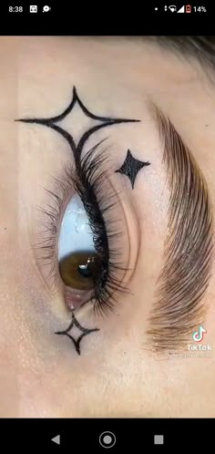 Cute Easy Eyeliner Looks, Classy Eyeliner, Alt Graphic Liner Easy, Cool Black Eyeliner Looks, Skeleton Eyeliner, Black Eyeliner Looks Edgy, Eyeliner Ideas Alt, Crazy Eyeliner Looks, Cute Eyeliner Ideas