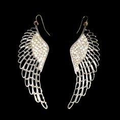 -- Please, Read The Entire Description -- New Angel Wing Earrings -- Detail(S): Wings With Cubic Zirconia Sparkle Jewel Accents On The Body Of The Wings Earrings. Hook Posts. Beautiful! -- Color(S): Cubic Zirconia Jewels & Silver -- Size: Standard -- Super Cute!!! Never Worn! -- I Do Not Offer Discounts On Likes. -- Thank You For Visiting! Elegant Metal Wing-shaped Earrings, Elegant Wing-shaped Metal Earrings, Wing-shaped Metal Jewelry For Parties, Wings Earrings, Angel Earrings, Angel Wing Earrings, Wing Earrings, The Wings, Boutique Jewelry