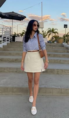 Skirt Outfit Summer, Outfit Elegantes, Gaun Fashion, Classic Style Outfits, Casual Outfit Inspiration, Effortless Outfit, Looks Street Style, 가을 패션, Basic Outfits