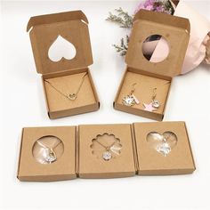 Diy Necklace Box, Jewelry Packaging Diy, Jewelry Packaging Design, Handmade Jewelry Set, Packaging Diy, Diy Jewelry Display, Small Business Packaging Ideas, Small Tools