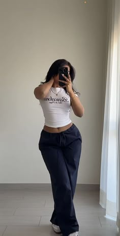 Modele Fitness, Looks Street Style, Causual Outfits, Cute Comfy Outfits, Streetwear Fashion Women, Simple Trendy Outfits, Fashion Mistakes, Cute Everyday Outfits