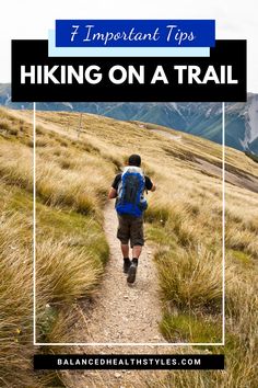 Beginner hiker with trail snacks walking on a trail for fitness and nature exploration. Hike Checklist, Beginner Hiking, Hiking Fitness, Hiking Training, Hiking Workout, Workout Plan For Beginners, Hiking Essentials, Hiking Outfits