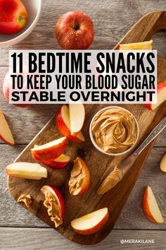 11 Bedtime Snacks to Keep Your Blood Sugar Stable Overnight | If you and/or your kids enjoy a little snack in the evenings, but you notice your blood sugar tends to spike in the night, leading to night wake-ups, night sweats, and/or early morning hunger, this post is a great resource. We're sharing all of the ways blood sugar affects sleep, with a list of simple bedtime snacks that hit the spot without wreaking havoc on your blood sugar and the quality of your sleep. Late Night Snacks Ideas, Foods To Lower Blood Sugar, Foods That Lower Blood Sugar, Good Bedtime Snacks, Foods That Curb Appetite, Evening Healthy Snacks, Vegan Night Snacks, Snacks At Night, Recipes To Lower Blood Sugar