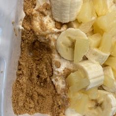 banana slices and other ingredients in a baking dish