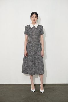 Đã xảy ra lỗi Classic A-line Tweed Dress For Formal Occasions, Classic Formal Tweed Dress With Buttons, Elegant White Dress With Collared Neckline, White Elegant Tweed Dress With Buttons, Elegant White Tweed Dress With Buttons, Structured Buttoned Dress For Work, Classic Fitted Tweed Dress With Button Closure, Structured Dress With Buttons For Work, Fitted Classic Tweed Dress With Button Closure