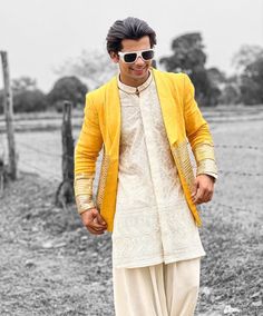 Siddharth Nigam, Social Media Stars, Designer Suits, Mens Suits, Desi, Actors