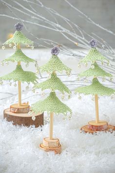 holiday trees crochet pattern. christmas decorations Easy Christmas Crochet, Diy Crafts Home Decor, Wood Discs, Diy Crafts Home, Crochet Snowflake, Holiday Trees, Steel Crochet Hooks, Crochet Christmas Trees, Crochet Snowflakes