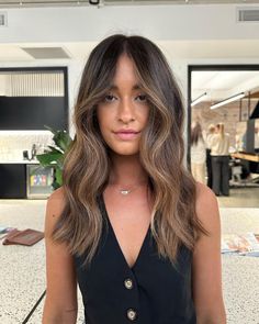 50 Ashy Brown Hair Balayage Looks With A Cool Girl Vibe Ashy Brown Hair Balayage, Ashy Brown Hair, Brown Hair Looks, Brown Hair Inspo, Bronde Hair, Brunette Hair With Highlights, Balayage Hair Dark, Brunette Balayage Hair, Brown Hair Balayage