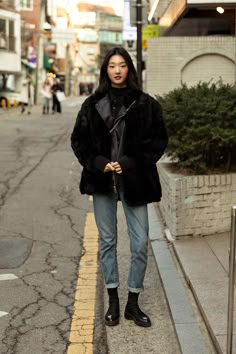 Asian Style Outfits, Korean Winter Outfits Street Style, Winter Outfit Korean, Mode Ulzzang, Korean Winter, Chinese Fashion Street