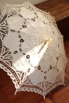 Vintage Lace parasol, cream and off white thick lace.  http://www.laceyk.com/product/lace-parasol/ White Lace Umbrella, Parasol Aesthetic, Victorian Parasol, White Parasol, Vintage Parasol, Lace Umbrella, Lace Parasol, Cute Umbrellas