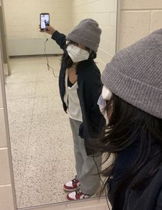 Pic Pose, Foto Ideas Instagram, Cool Fits, Swaggy Outfits, How To Pose, 가을 패션, Cute Selfie Ideas, Insta Photo Ideas, Selfie Poses