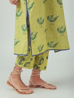 Green Hand Block Printed Cotton Pants New Model Dress, Block Print Designs, Printed Kurti Designs, डिजाइनर कपड़े, Designing Ideas, 11 December, Kurti Patterns, Kurti Neck