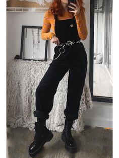 Overalls Outfit Grunge, Overalls Outfit Fall, Black Overalls Outfit, Grunge Outfits Edgy, Corduroy Jumpsuit, Outfit Grunge, Overalls Outfit, Grunge Fashion Soft, Black Overalls