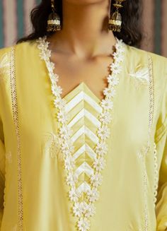 New Neck Designs, Gala Design, Trendy Shirt Designs, Lace Neck, Kurta Neck Design, Salwar Kamiz