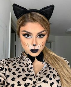 Diy Cat Makeup, Easy Cat Makeup Halloween, Cat Makeup Halloween Pretty, Disfraz Simple, Cat Makeup Look, Halloween Cat Makeup, Carnaval Make-up