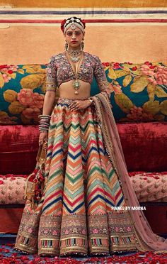 Sabyasachi Blouse, Sabyasachi Lehengas, South Asian Women, Kurti Lehenga, Sabyasachi Sarees