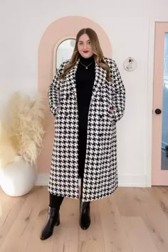 Houndstooth Coat Outfit, Plus Size Witchy Outfits, Simple Winter Outfits, Best Winter Outfits, Houndstooth Coat, Plus Size Winter, Women Overcoat, Winter Outfit Inspiration