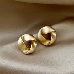 Women’s Gold Twist Lori Geometric Post Earrings Nwt | Brand New Boutique Item Beautiful Matte Gold Finish Unique Geometric Design Comfortable And Lightweight Price Firm Unless Bundled Fast Shipping New To Poshmark? Get $10 Off Your First Order When Signing Up With Referral Code _sophistique_ (With Underscores) # Jewelry Ring Necklace Bracelet Earrings Brooch Pin Silver Platinum Diamond Bling Lux Luxurious Glam Pretty Events Occasions Party Parties Holidays Presents Gift Women Juniors Clothing Ac Diamond Bling, Cheap Earrings, Geometric Studs, Womens Earrings Studs, Luxury Necklace, Gold Necklace Set, Gold Necklace Women, Modern Earrings, Online Earrings