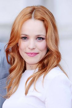 Best New Hair Colors for Spring - Spring Hair Shades - ELLE Rachel Mc Adams, Spring Hair Color, Midlength Haircuts, Hair Color Highlights, Spring Hairstyles