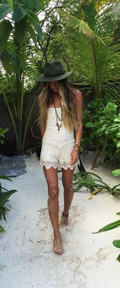 Beach Chic Outfit, Palm Beach Chic, Mode Hippie, Hippy Chic, Ibiza Fashion, Look Short, Mode Boho, Beach Chic, Chic Outfit