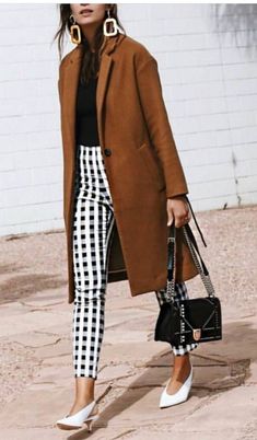 Street Style Fall Outfits, Gingham Pants, Looks Street Style, Brown Coat, Inspired Outfits, Fashion Week Street Style, 가을 패션