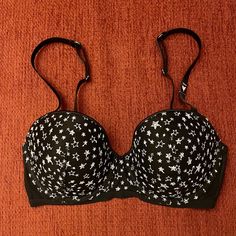 Nwt. Victoria’s Secret. Dream Angels. Black With Silver Stars. Lined Demi Bra. 32dd. Star Bra, Satin Bralette, Rhinestone Bra, Victoria Secret Pink Bras, Victoria Secret Body, Black Lace Bra, Victoria Secret Sport, Racerback Bra, Pink Sports Bra