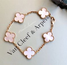 Van Cleef And Arpels Jewelry, Preppy Jewelry, Expensive Jewelry Luxury, Van Cleef And Arpels, Wrist Jewelry, Luxe Jewelry, Girly Accessories