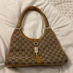 This Bag Has Been Loved And Shows Signs Of Minor Wear, But Is Definitely A Classic Investment Piece For Your Closet! Michael Kors Monogram, Gucci Bag, Vintage Gucci, Bag Lady, Gucci, Shoulder Bag, Women Shopping, How To Wear, Color