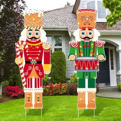 Outdoor Nutcracker, Outdoor Christmas Figures, Porch Sitters, Classic Nutcracker, Winter Yard, Seasonal Signs, Xmas Candy, Nutcracker Christmas Decorations, Christmas Soldiers