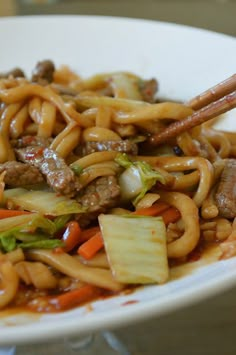 Recipes Noodles, Shanghai Noodles, Chinese Noodle Dishes, Shanghai Food, Chow Mein Recipe, Wok Cooking, Chinese Noodles, Fried Noodles