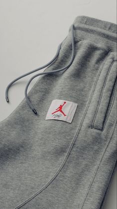 Hoodie Outfit Men, Mens Joggers Sweatpants, Sportswear Design, Track Pants Mens, Mens Fashion Sweaters, Stylish Lifestyle, Tracksuit Men, Mens Jogger Pants, Trendy Hoodies