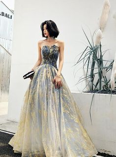 Gown Aesthetic, Party Dress Blue, Blue And Gold Dress, Blue And Yellow Dress, Yellow Gown, Gold Prom Dresses, Prom Dresses Yellow, Color Rush, Blue Party Dress