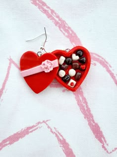 Valentines Day Clay Crafts, Valentine’s Day Earrings, Valentine’s Day Clay Earrings, Valentines Clay Ideas, Valentines Day Clay Earrings, Valentine Clay Earrings, Valentines Clay Earrings, Fae Crafts, Dessert Earrings