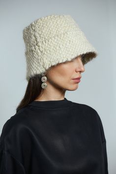 Trendy white wool bucket hat will protect your head from cold winter . The texture hat is very warm, soft and comfortable to wear. This Panama is the best fashion decision for fall-winter season in 2021-2022. SIZE: S-M (56-57) in stock M-L (58-59)Custom Made L-XL (60-61)Custom Made Custom Made design is made after a base pattern, similar to ready-to-wear. Note that it will take our team 10 - 15 days to make your product, so remember to add this to the delivery time. Made of 100% wool. Linen(Lini Wool Winter Bucket Hat, White Winter Bucket Hat With Short Brim, White Short Brim Bucket Hat For Winter, White Brimmed Bucket Hat For Winter, White Cloche Hat With Short Brim For Winter, White Brimmed Warm Hat, White Casual Cloche Hat For Winter, White Warm Brimmed Hat, White Bonnet For Cold Weather