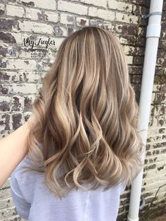 Blonde Balayage and Long Layered Haircut by @amy_ziegler #askforamy#versatilestrands Haircut Layered Long, Haircut Layered, Long Layered Haircut, Balayage Blond, Layered Curly Hair, Blond Balayage, Dimensional Blonde, Balayage Blonde, Brunette Balayage Hair