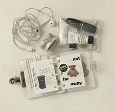 the contents of an electronic device are displayed