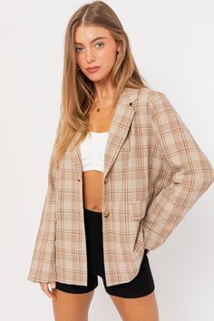 OVERSIZED PLAID JACKET – capsulewardrobeshop Cropped Puffer Jacket, Chic Pattern, Stylish Jackets, Brown Plaid, Oversized Jacket, Plaid Blazer, Oversized Blazer, Plaid Jacket, Plaid Design