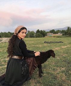 Christian Modest Outfits, Christian Veils, Modest Christian Clothing, Christian Modesty, Biblical Womanhood, Modesty Outfits, Head Scarf Styles, Christian Fashion