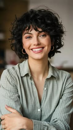 Pixie Cut Curly Hair, Short Wavy Haircuts, Longer Pixie Haircut, Grey Curly Hair, Sweeping Bangs, Long Face Hairstyles, Wavy Haircuts, Short Curly Haircuts, Curly Pixie