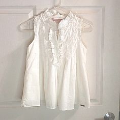 Guess Girl's 14 White Sleeveless Top/Shirt/Blouse 100% Cotton Nwot 4 Star Seller ?'S Welcome Tags: Sleeveless Casual Spring Summer Ruffles Cute Sleeveless Blouse With Ruffles, Cute Sleeveless Blouse, Cotton Ruffle Tank Top, Cute Fitted Sleeveless Blouse, Cute Cotton Sleeveless Tops, Cute White Sleeveless Top, White Ruffled Tank Blouse, White Ruffled Tank Top For Daywear, Cute White Sleeveless Blouse