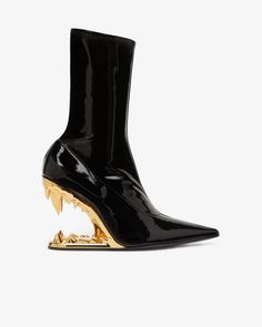 Olivia Mark - New Arrival: Dentist-Approved High Heels for Fashion Shows with Unique Tooth-Shaped Heels Ankle Stretches, Ankle Boots Women, Patent Leather Shoes, Super High Heels, Pointed Heels, Aesthetic Shoes, Shoe Boot Sandals, Black Boots Women, Boots Women